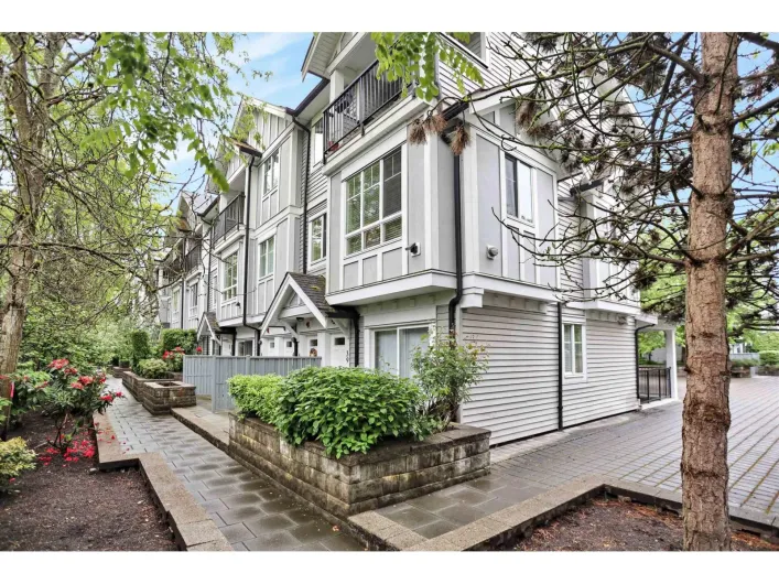 40 13239 OLD YALE ROAD, Surrey