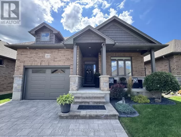 40 - 159 COLLINS WAY, Strathroy-Caradoc