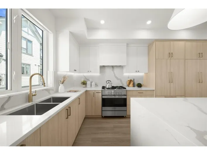 40 16358 90 AVENUE, Surrey