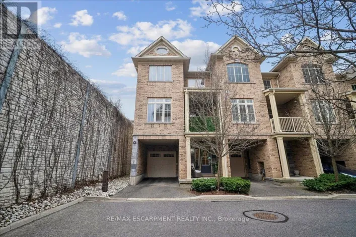 #40 - 181 PLAINS ROAD W, Burlington