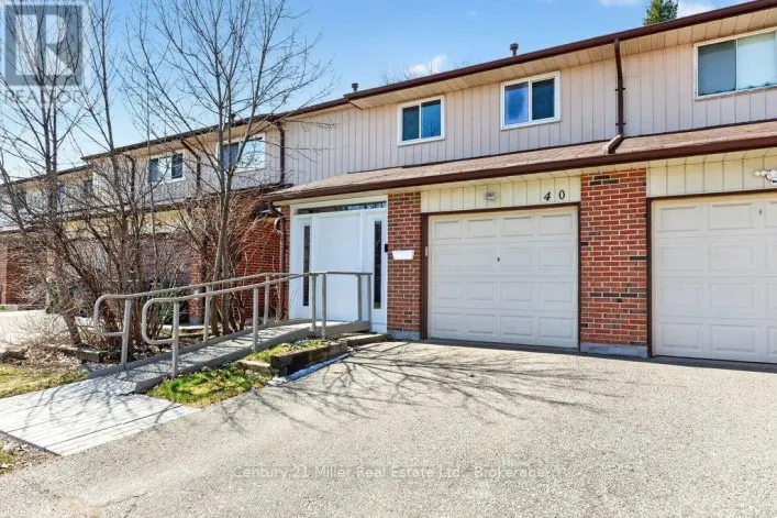 40 - 30 DUNDALK DRIVE, Toronto
