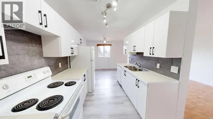 40, 5 Acadia Road W, Lethbridge