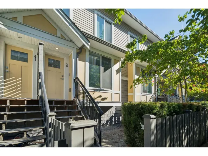 40 9718 161A STREET, Surrey