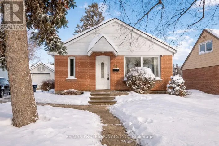 40 ALLENBY AVENUE, Toronto