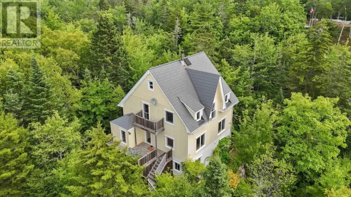 40 Big Rock Lane, East Chester