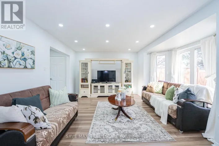 40 BLUE SPRUCE STREET, Brampton