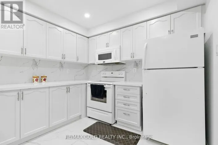 40 BLUE SPRUCE STREET, Brampton