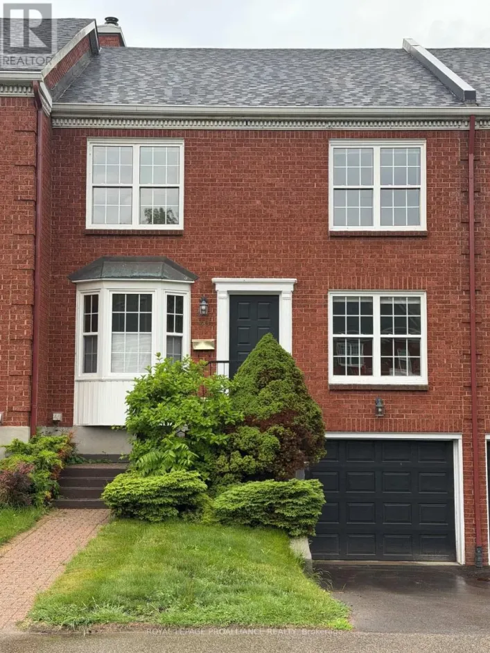 40 COUNTRY CLUB PLACE, Brockville