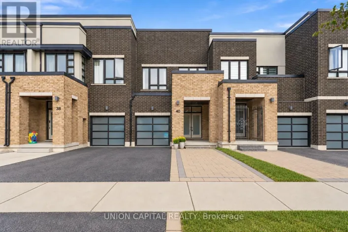 40 DARIOLE DRIVE, Richmond Hill
