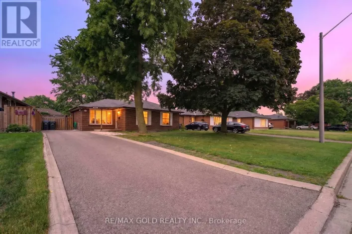 40 DEVONSHIRE DRIVE, Brampton