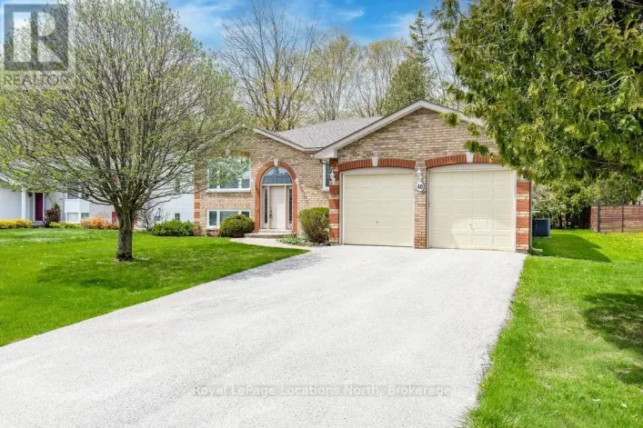 40 FAIRWAY CRESCENT, Wasaga Beach