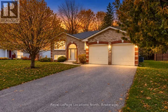 40 FAIRWAY CRESCENT, Wasaga Beach