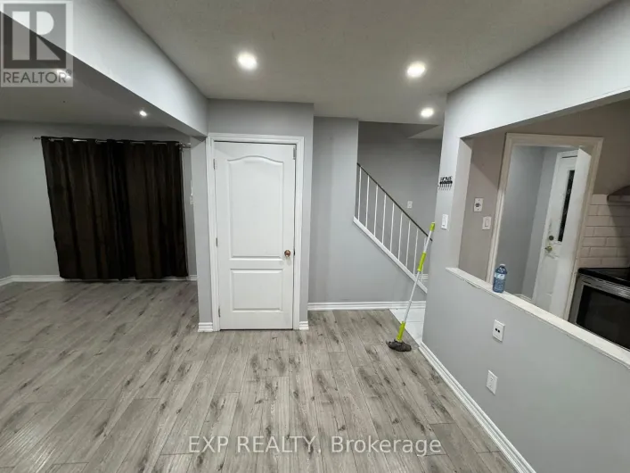 40 GLADSTONE SQUARE, Brampton