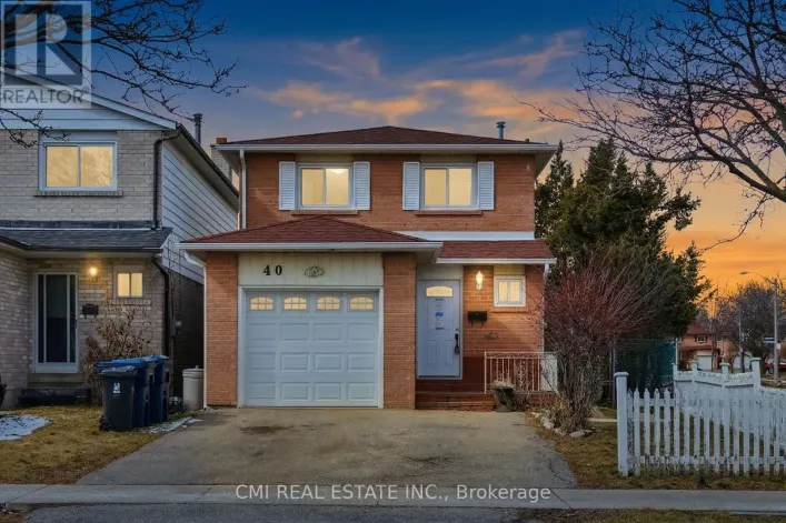 40 GLEN HOLLOW AVENUE, Toronto