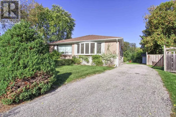 40 KITIMAT CRESCENT, Aurora