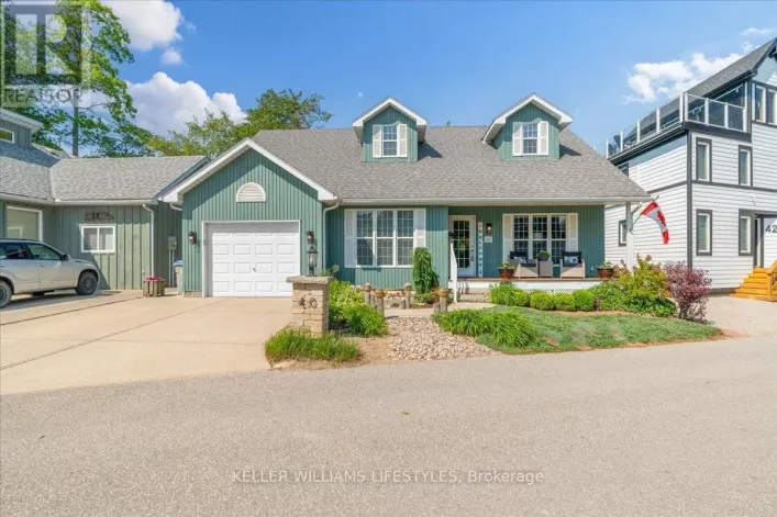 40 LAKESIDE CIRCLE, Lambton Shores