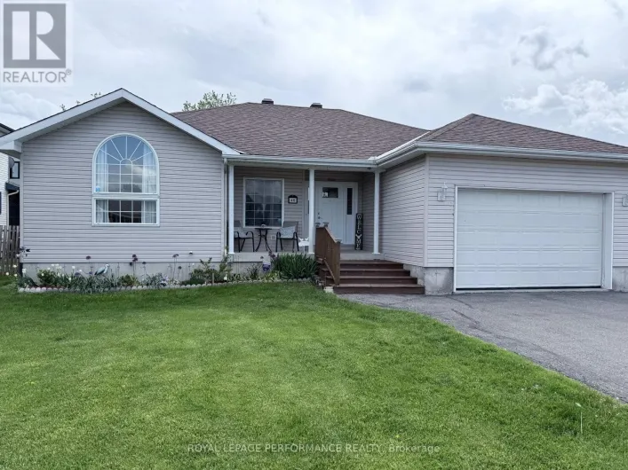 40 LORI LANE, North Dundas