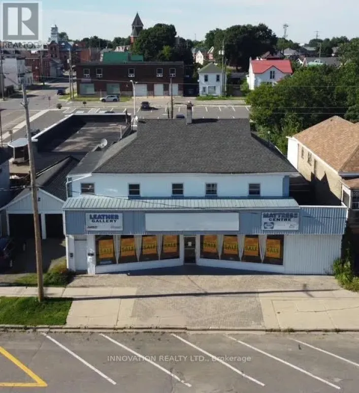 40 MAIN STREET E, Smiths Falls