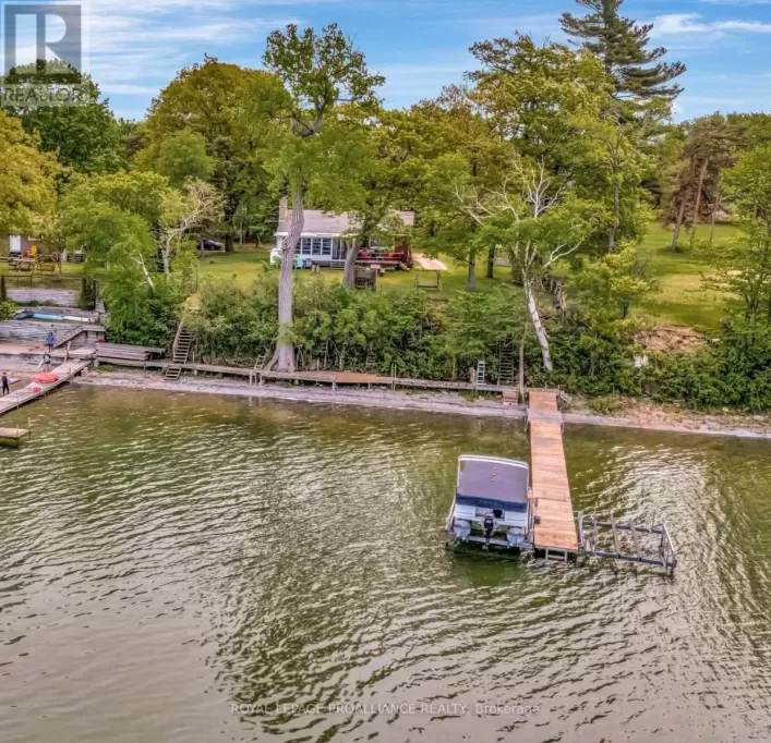 40 MAYNE LANE, Prince Edward County