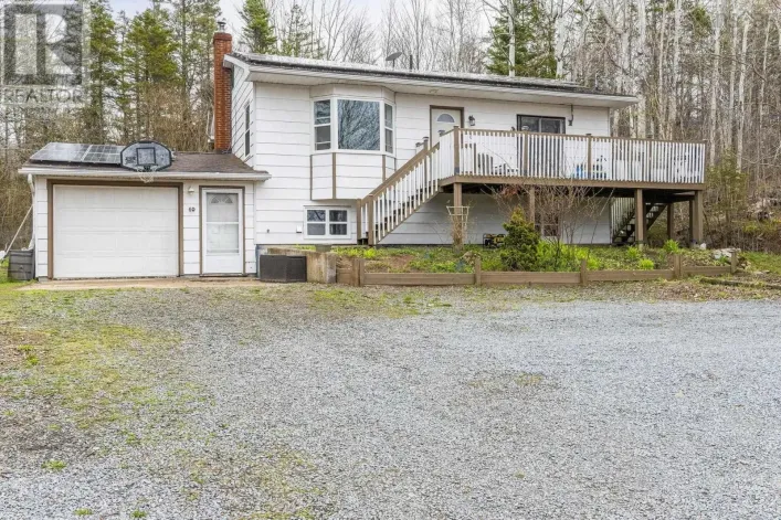 40 Mount Hanley Road, South Williamston