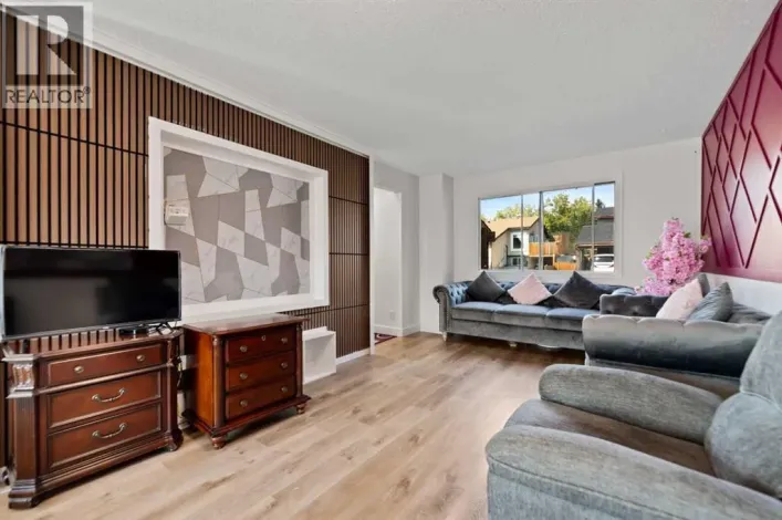 40 Pinecliff Close NE, Calgary