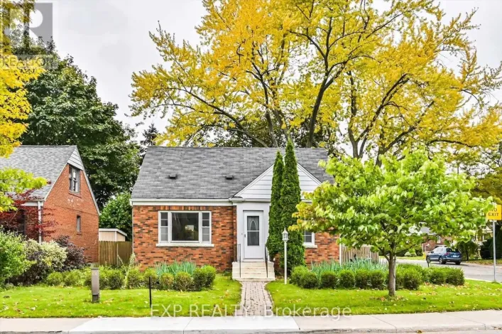 40 PLAXTON(UPPER LEVEL) DRIVE, Toronto