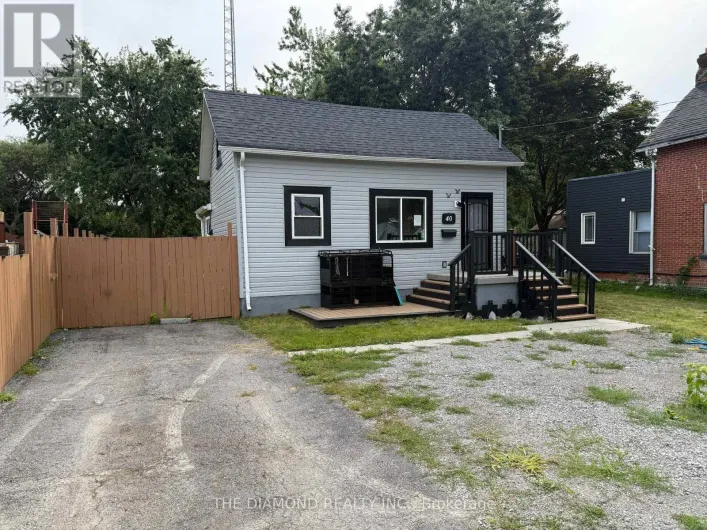 40 ST PATRICK STREET, Kawartha Lakes