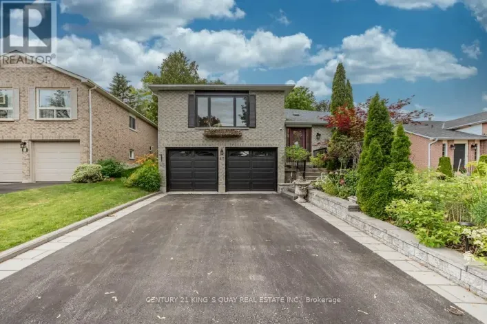 40 STONEHILL BOULEVARD, East Gwillimbury