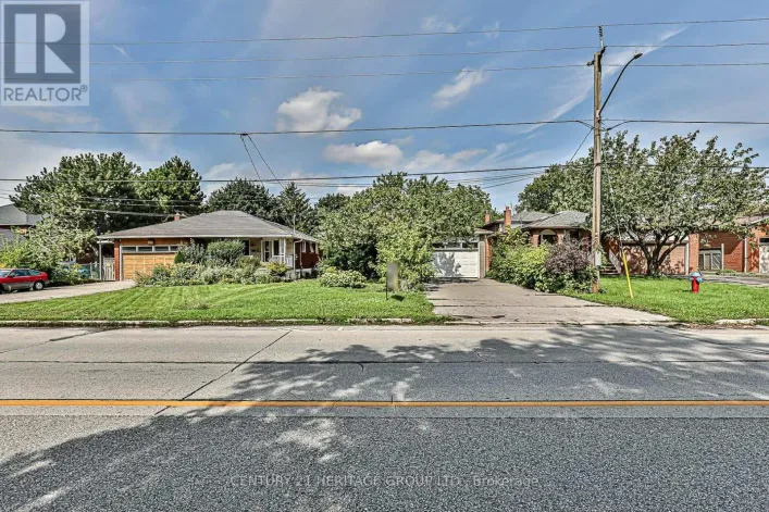 40 WELDRICK ROAD W, Richmond Hill