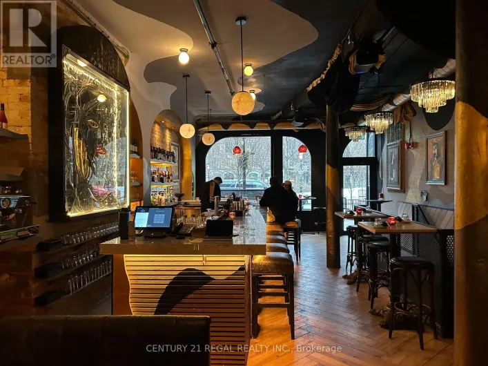 40 WELLINGTON STREET E, Toronto