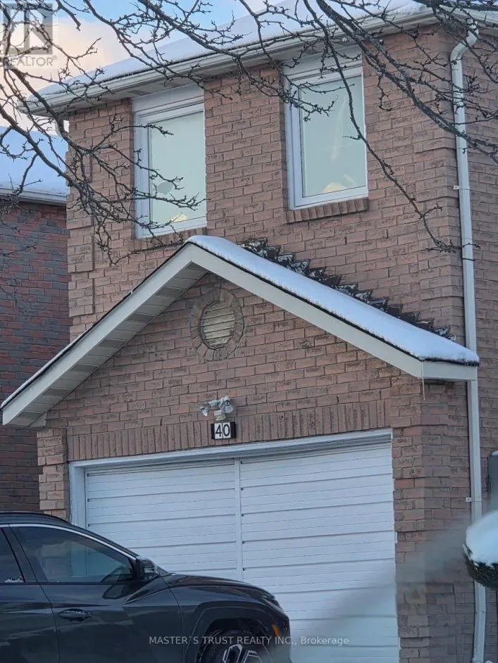 40 WHITLEY CASTLE CRESCENT W, Toronto