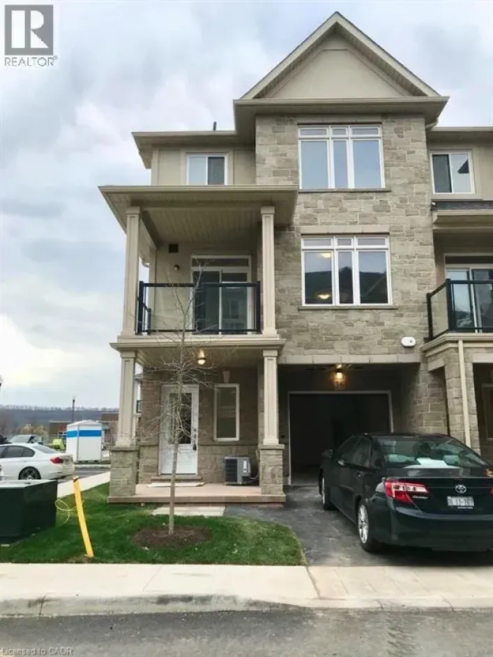 40 ZINFANDEL Drive Unit# 36, Hamilton