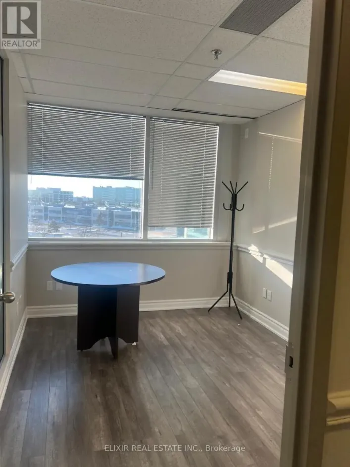 400 - 2800 SKYMARK AVENUE E, Mississauga