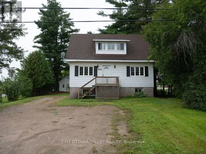 400 BOUNDARY ROAD E, Pembroke
