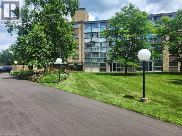 400 CHAMPLAIN Boulevard Unit# 404, Cambridge