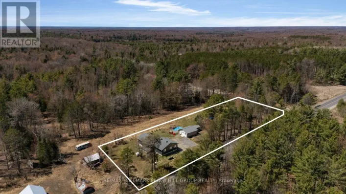 400 RAYMOND ROAD, Muskoka Lakes