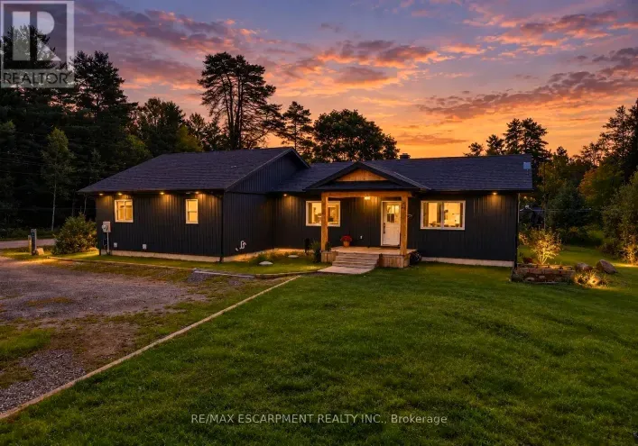 400 RAYMOND ROAD, Muskoka Lakes