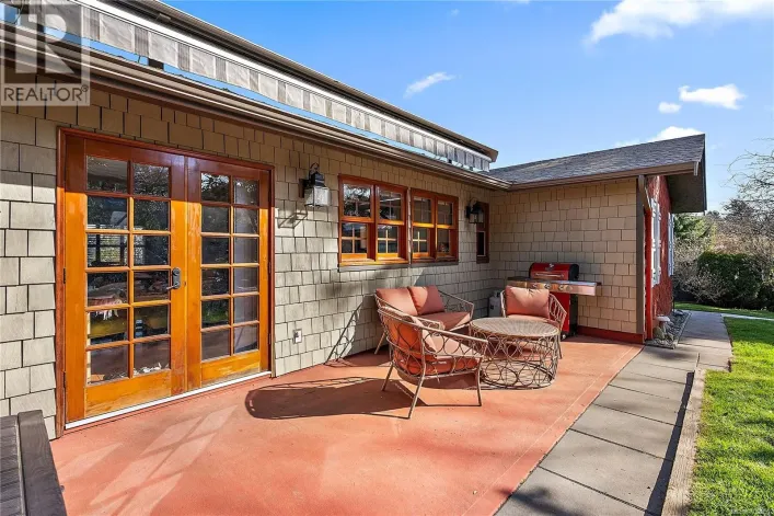 4000 Cedar Hill Rd, Saanich