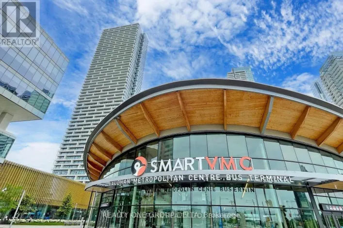 4002 - 898 PORTAGE MASTER BEDRM PARKWAY W, Vaughan