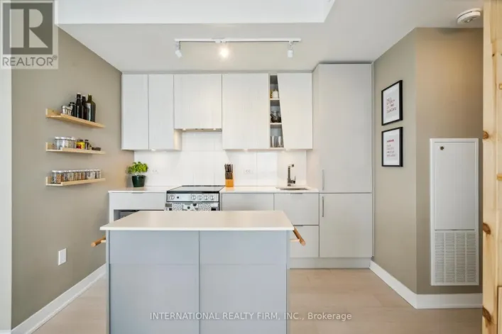 4004 - 3900 CONFEDERATION PARKWAY, Mississauga