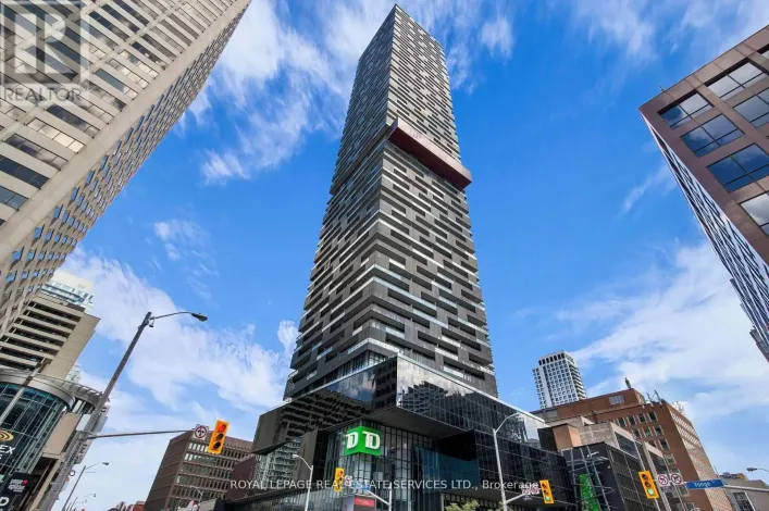 4008 - 8 EGLINTON AVENUE E, Toronto