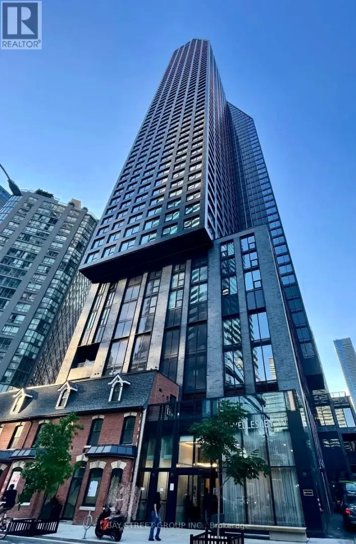 4009 - 8 WELLESLEY STREET W, Toronto
