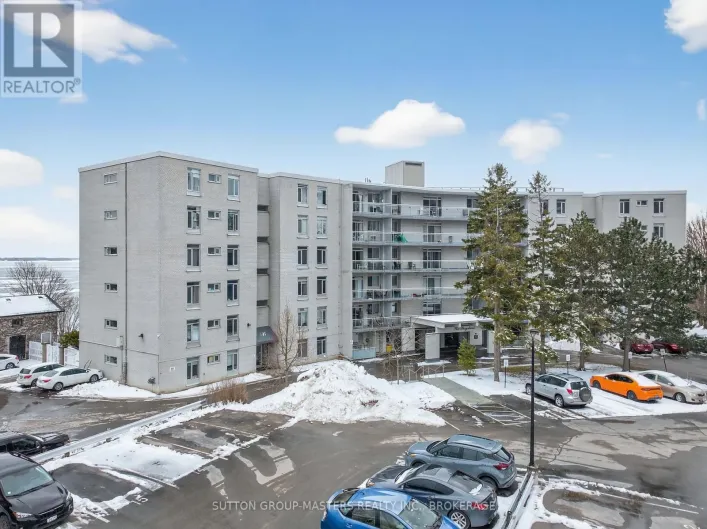 401 - 1 MOWAT AVENUE, Kingston