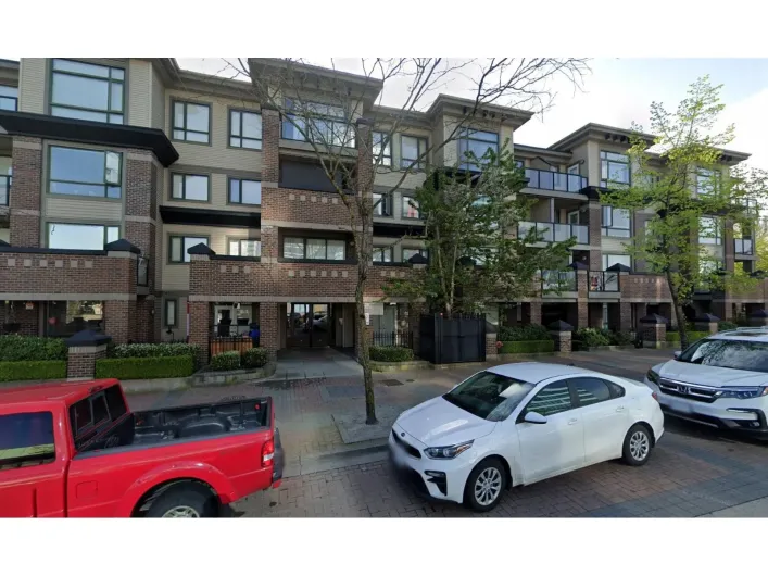 401 10822 CITY PARKWAY, Surrey