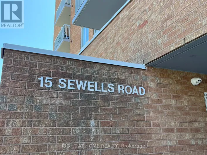 401 - 15 SEWELLS ROAD, Toronto