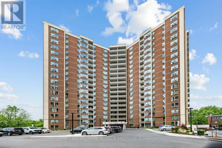 401 - 15 VICORA LINKWAY, Toronto