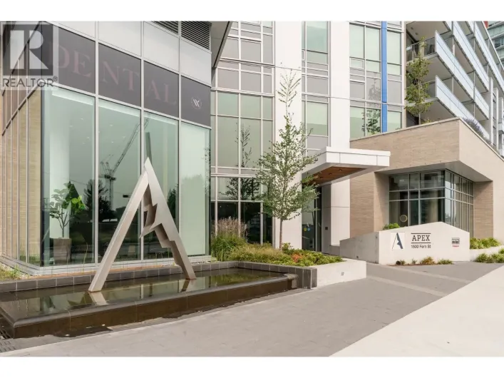 401 1500 FERN STREET, North Vancouver