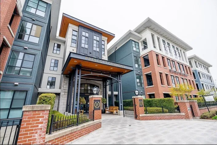 401 15137 33 AVENUE, Surrey