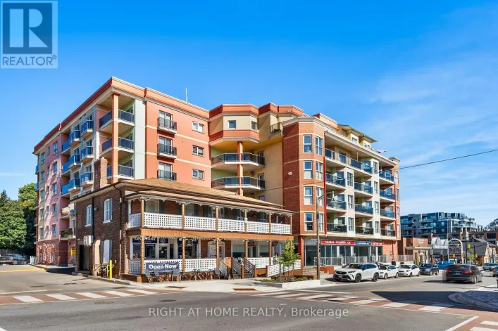 401 - 160 WOODBRIDGE AVENUE, Vaughan