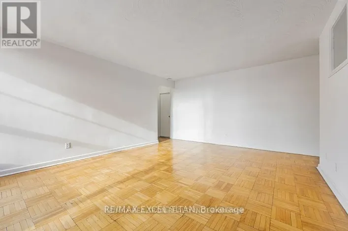 401 - 165 COSBURN AVENUE, Toronto